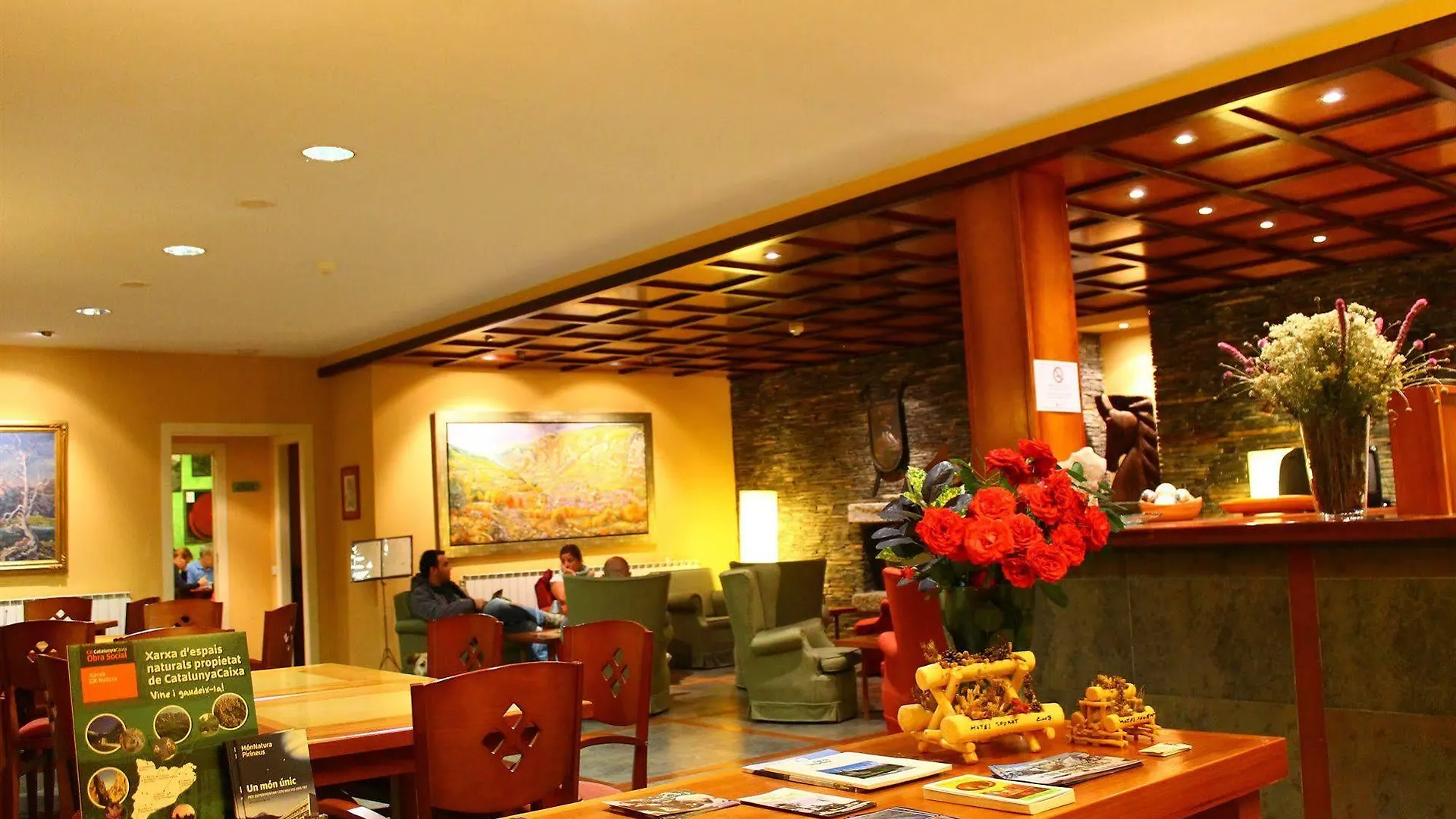 אספוט Hotel Saurat